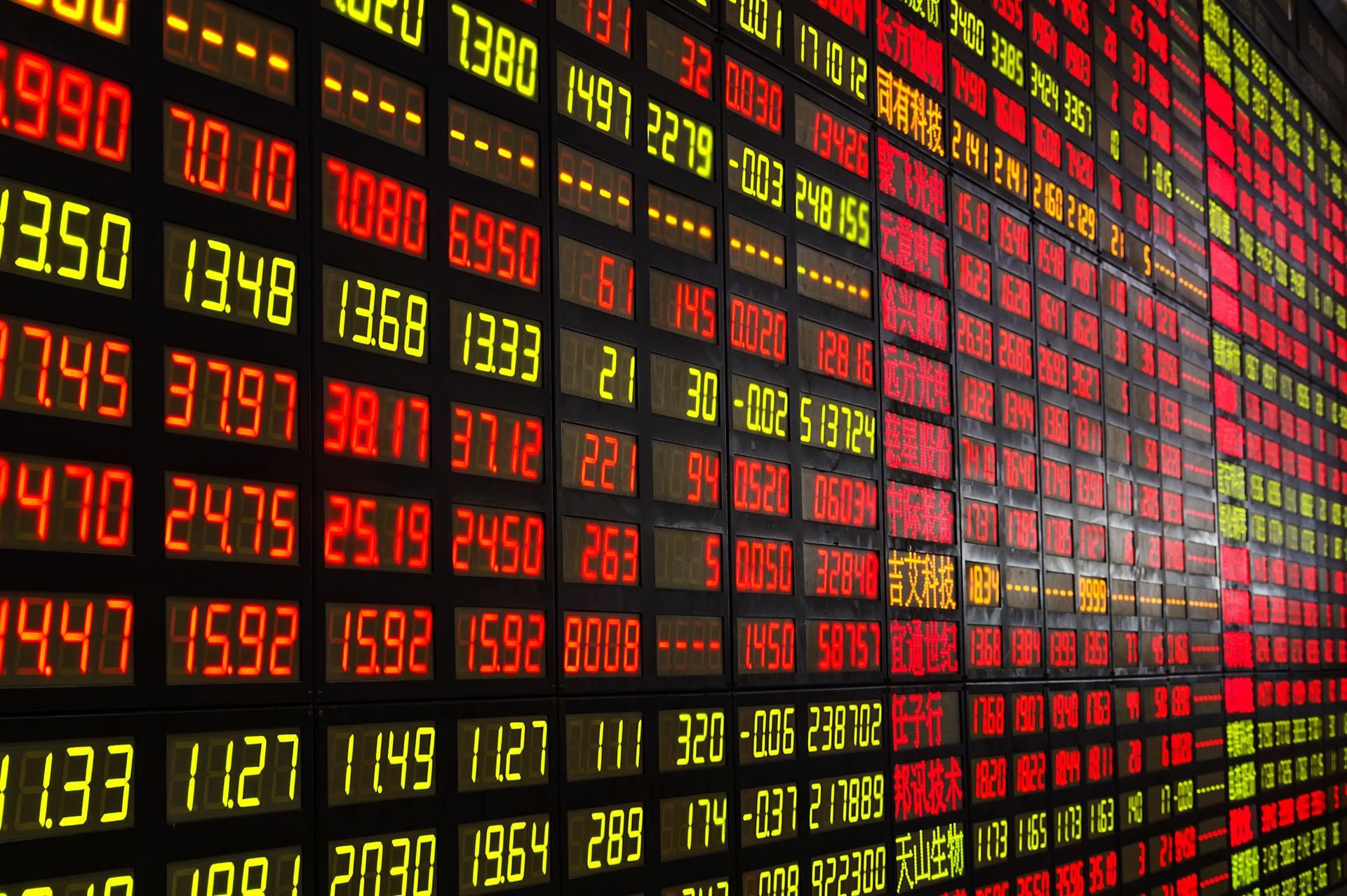 Turbulent adjustment to slower growth